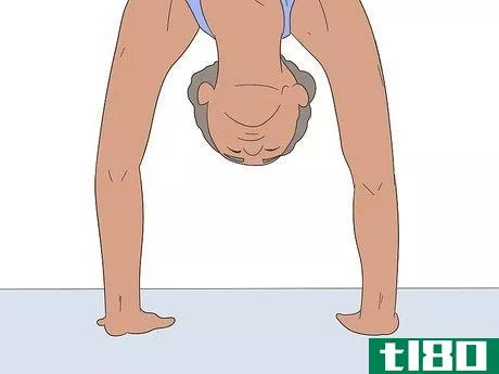 Image titled Do a One Armed Handstand Step 11