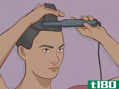 Image titled Do a Quiff for Women Step 6