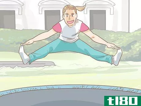 Image titled Do Trampoline Tricks Step 2