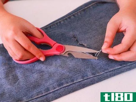 如何修补撕破的牛仔裤(fix ripped jeans)