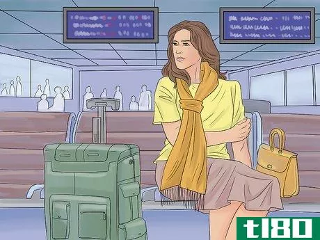 Image titled Dress for the Airport (for Women) Step 4
