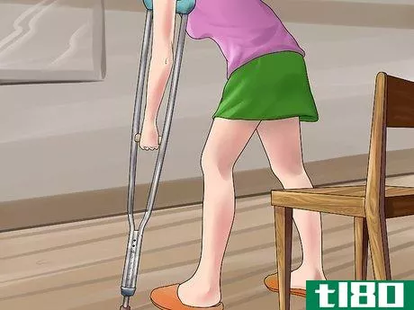 Image titled Fit Crutches Step 12