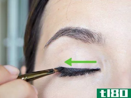 Image titled Do 60s Eyeliner Step 4