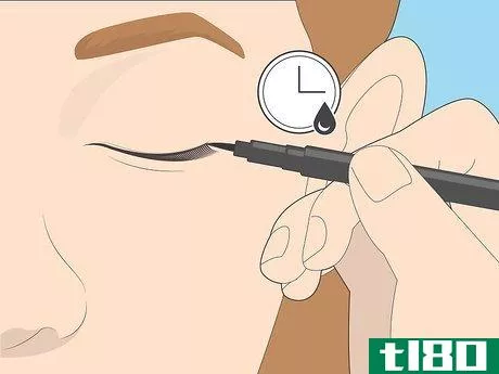 Image titled Do Eyeliner on Hooded Eyelids Step 3