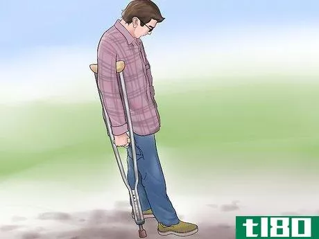 Image titled Fit Crutches Step 11