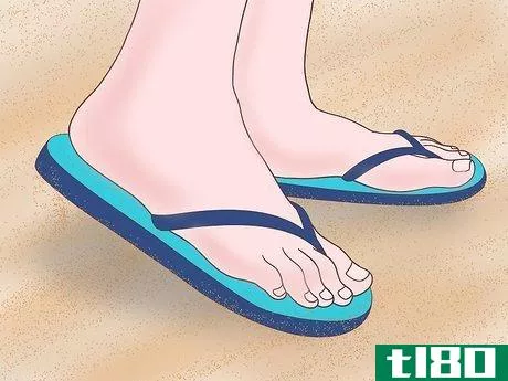 Image titled Get Beach Sand off Your Feet Step 3