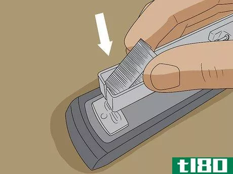 Image titled Fix a Jammed Manual Stapler Step 5