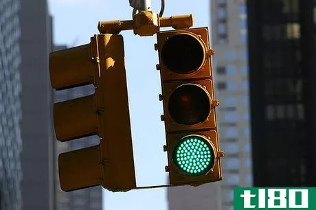 Image titled Traffic light