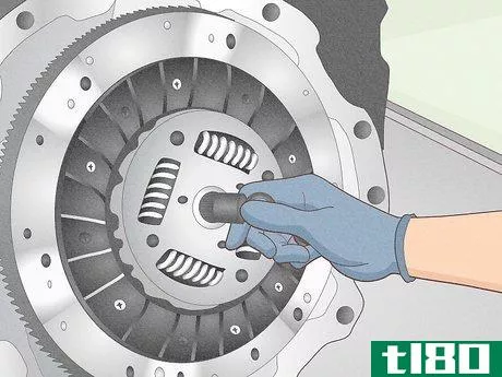 Image titled Fit a Clutch Plate Step 6