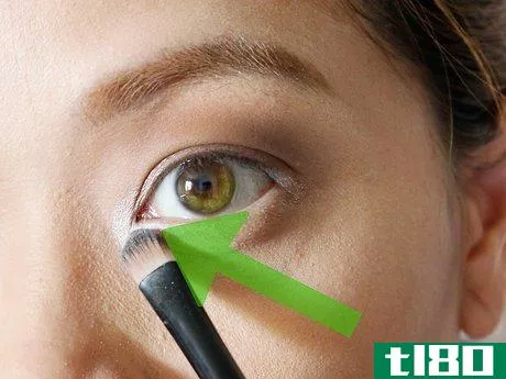 Image titled Do Makeup for Green Eyes Step 8