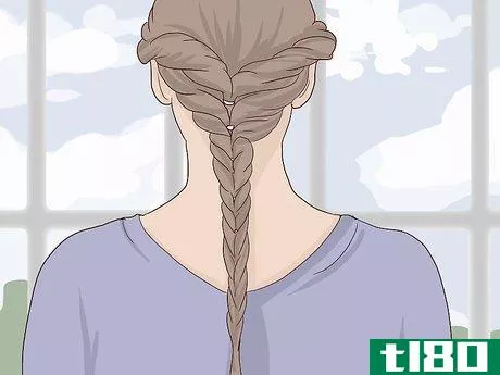 Image titled Do a Topsy Fishtail Braid Step 7