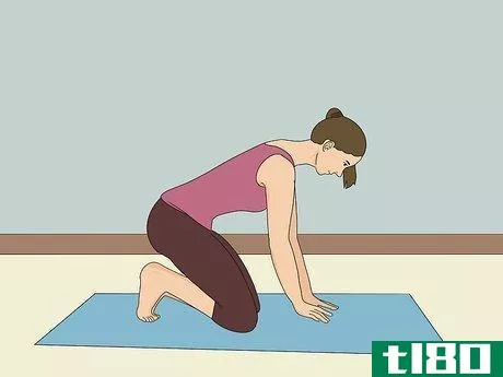 Image titled Do a Kneeling Hip Flexor Stretch Step 2.jpeg