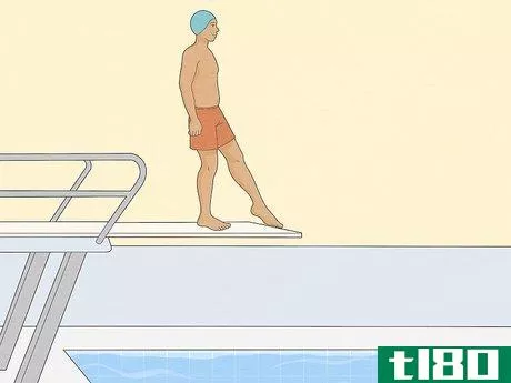 Image titled Do a Swan Dive From the Side of a Swimming Pool Step 3