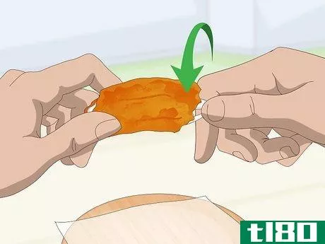 Image titled Eat Chicken Wings Step 4