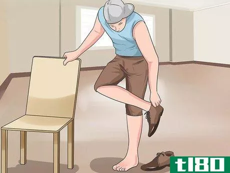 Image titled Tell if a Foot Is Broken Step 2