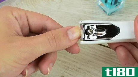 如何帮助指甲在使用丙烯酸树脂后恢复(help your nails recover after acrylics)