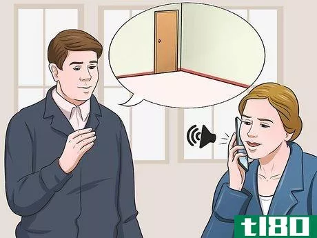 如何让某人停止在手机上大声说话(get someone to stop talking loudly on their phone)