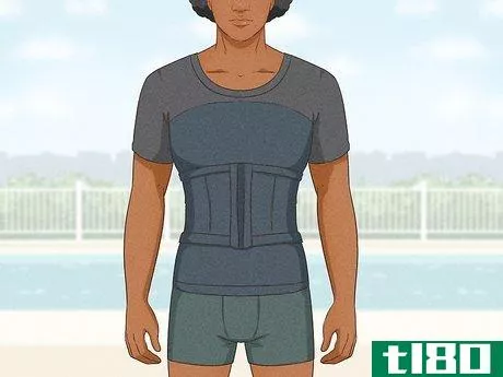 Image titled Hide Gynecomastia at the Beach Step 2