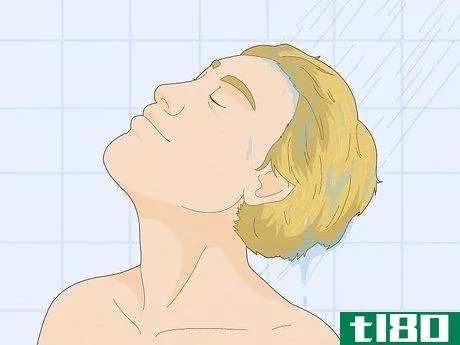 Image titled Keep Your Hair from Getting Wet While Swimming Step 5