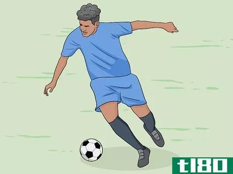 Image titled Improve Your Finishing in Football Step 1