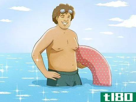 Image titled Hide Gynecomastia at the Beach Step 11