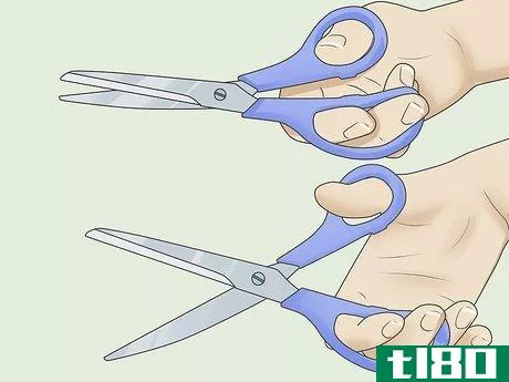 Image titled Hold Scissors Step 4