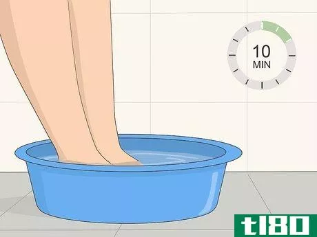 Image titled Give Yourself a Pedicure Using Salon Techniques Step 4