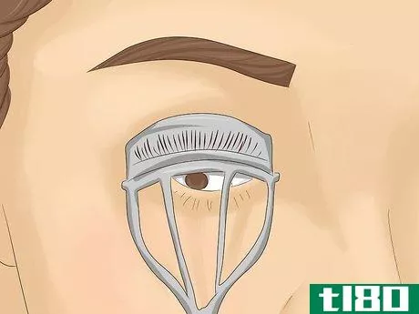 Image titled Lengthen Eyelashes Without Mascara Step 3