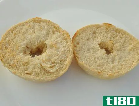 如何做花生酱香蕉百吉饼(make peanut butter banana bagels)