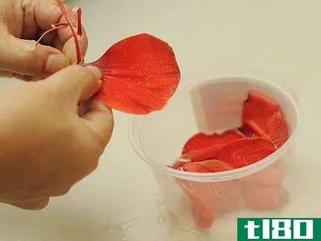 Image titled Make Shampoo With Hibiscus Flowers and Leaves Step 4