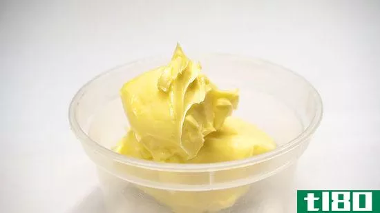 如何自制香草糖霜(make homemade vanilla frosting)