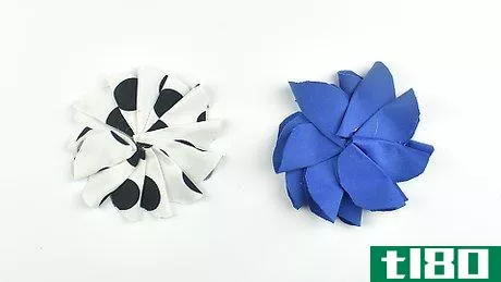 Image titled Make Fabric Flower Headbands Step 8