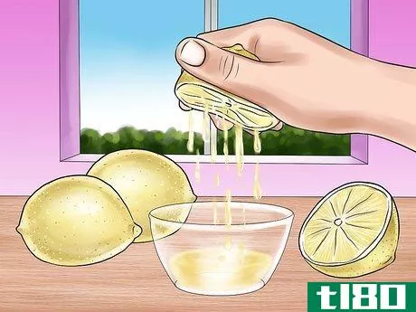 Image titled Lighten or Brighten Dark Hair With Lemon Juice Step 6