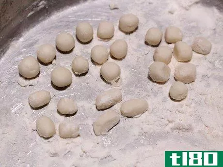 Image titled Make Beads from Flour and Water Step 4