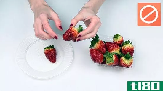如何做巧克力蘸草莓(make chocolate dipped strawberries)