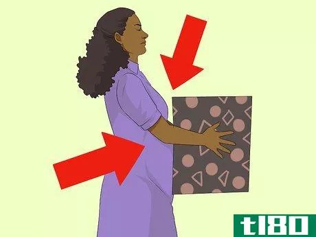 Image titled Lift Objects When Pregnant Step 8