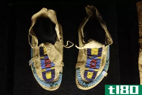 Image titled Native American Moccasins