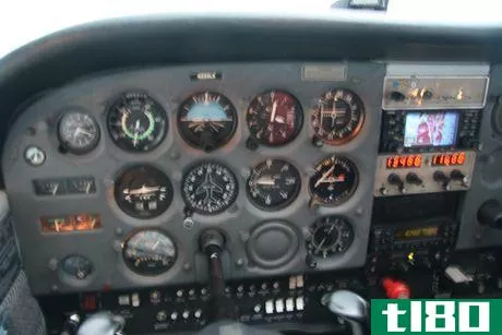 Image titled Flight_training_cockpit 0