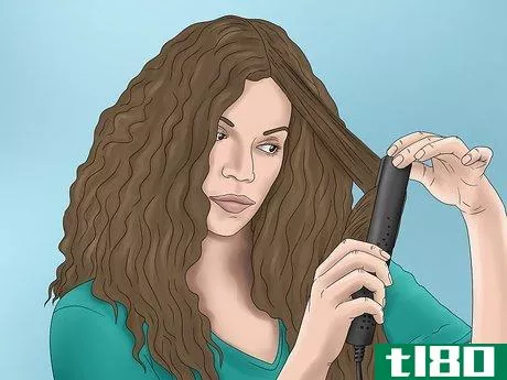 Image titled Blow Dry Hair With Natural Waves Step 7