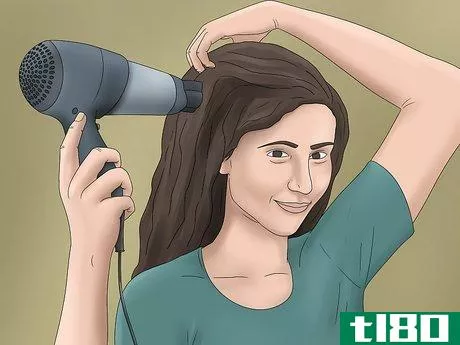 Image titled Blow Dry Hair With Natural Waves Step 9