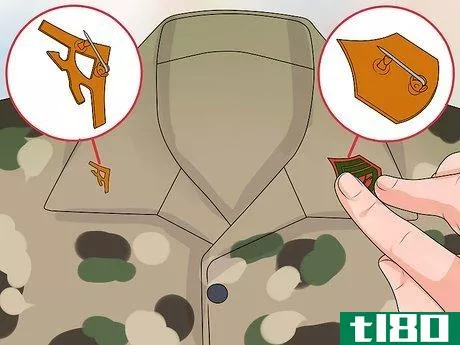 Image titled Properly Align Rank Insignia on Marine Uniforms Step 5