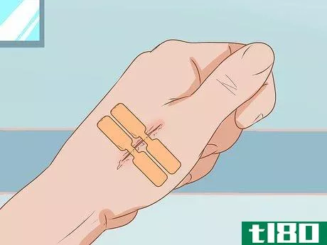 Image titled Apply Different Types of Bandages Step 19
