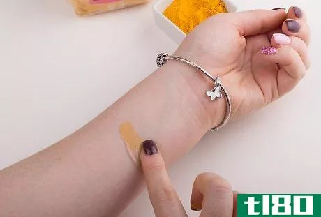 Image titled Add Turmeric to Your Makeup Step 9