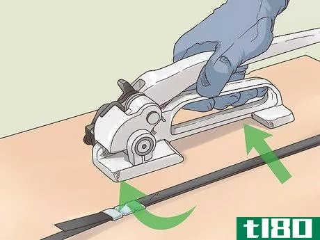 Image titled Use a Uline Strapping Tool Step 16