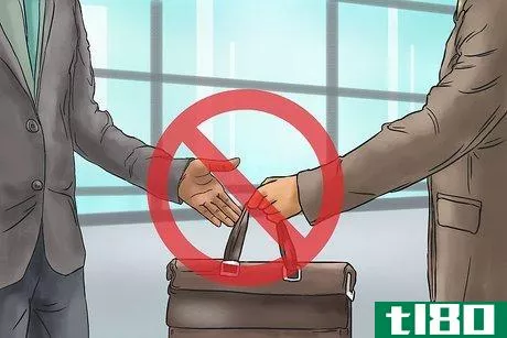 Image titled Avoid Airport Scam Artists Step 6