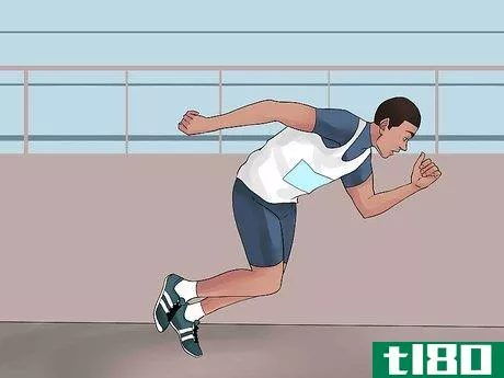 Image titled Run a 3200M Track Relay Step 5