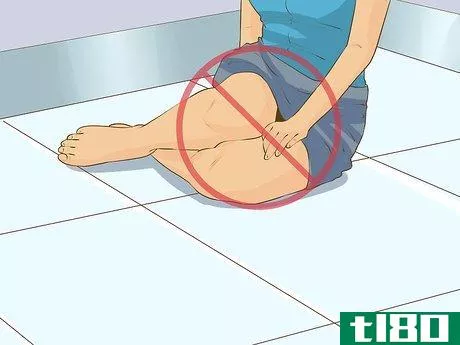 Image titled Avoid an Upskirt Step 9