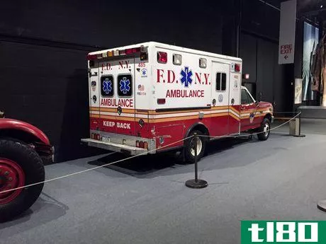 Image titled FDNY Ambulance NYSM