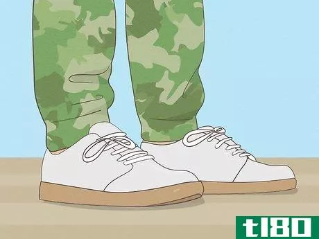 Image titled Wear Military Pants Step 3