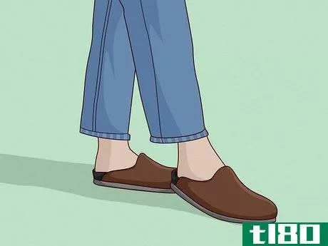 Image titled What Shoes Should You Wear with Straight Leg Jeans Step 5